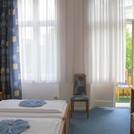 Отель Gasteiner Hof 2*